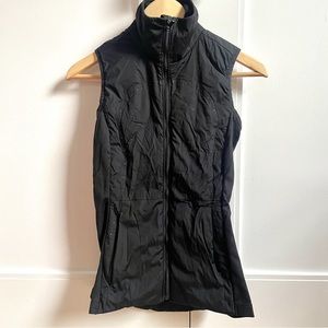 LULULEMON Down For It All Vest in black